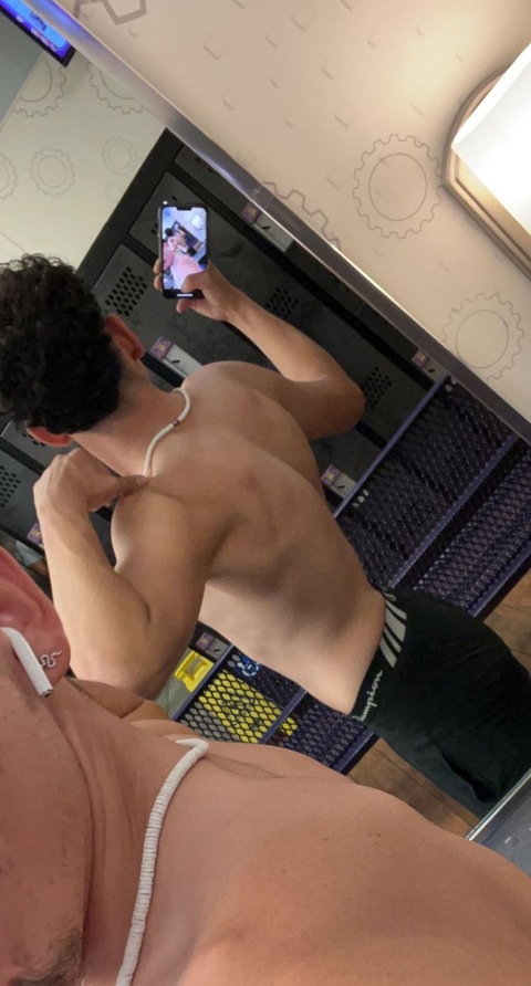 Onlyfans leak aaronhung02 

 picture 2