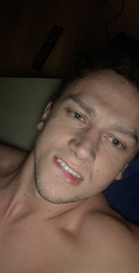 View aaronkilburn (Aaron Kilburn) OnlyFans 1 Photos and 0 Videos for free 

 picture 2