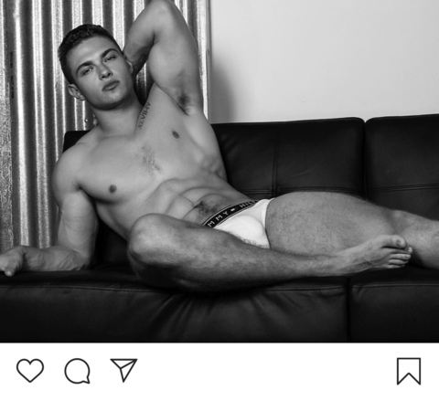 aarufa OnlyFans Leaks 

 picture 2