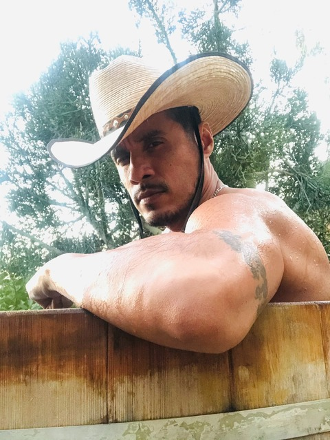 View abelsoto13 (abel soto) OnlyFans 12 Photos and 2 Videos leaks 

 picture 2