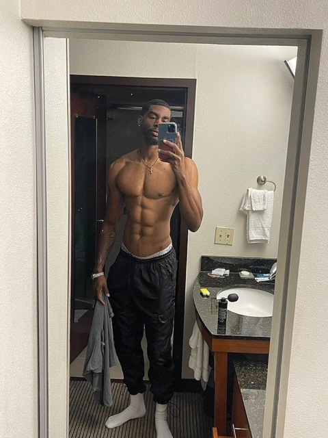 aceeepapii OnlyFans Leak (38 Photos and 62 Videos) 

 picture 2