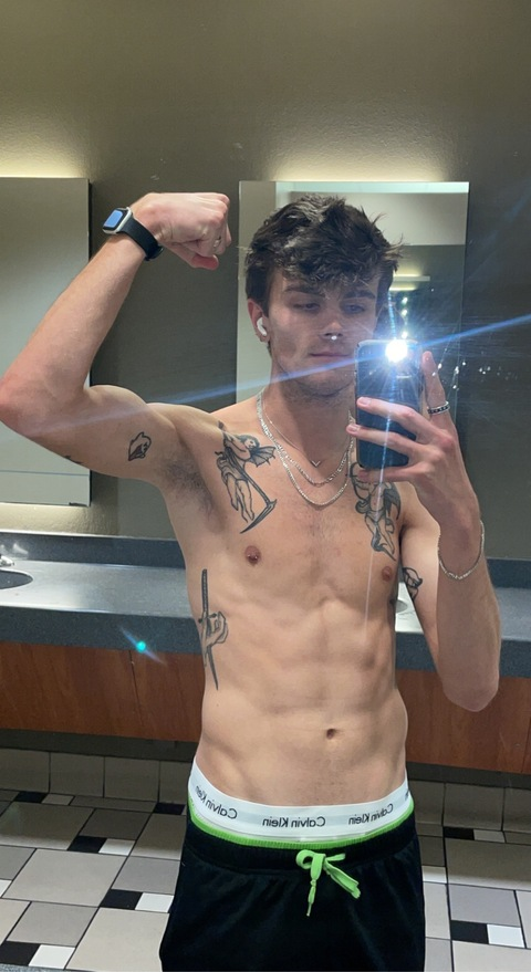 Onlyfans leaked aceheartbreak 

 picture 2