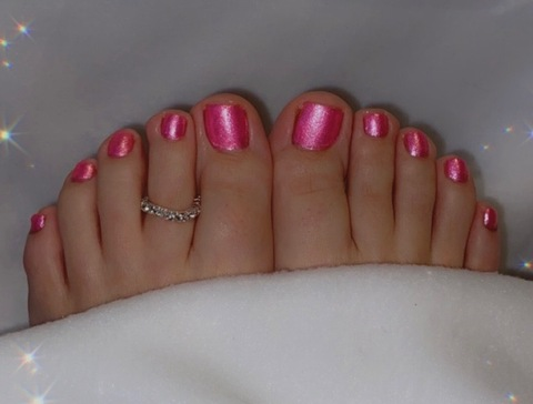 View Adore Me 👣 (adoremetoo) OnlyFans 86 Photos and 19 Videos for free 

 picture 2