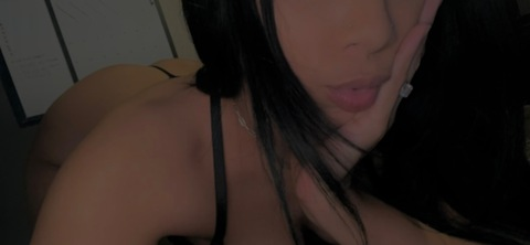 Onlyfans leak adoremore 

 picture 2