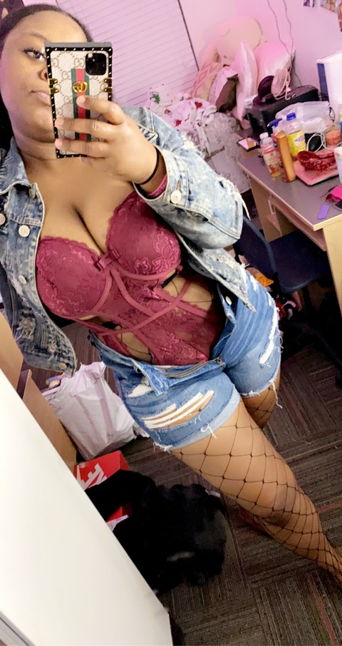 adriania OnlyFans Leaks 

 picture 2