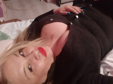 Download adrianna_80 OnlyFans content free 

 picture 2