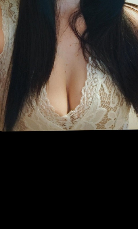 adriannalina OnlyFans Leak 

 picture 2