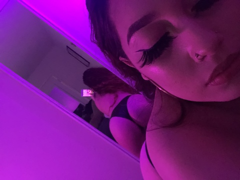 View adriiiixvibex (adriiiixvibex) OnlyFans 166 Photos and 11 Videos gallery 

 picture 2