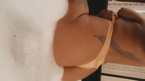 Onlyfans free aellamulatto 

 picture 2