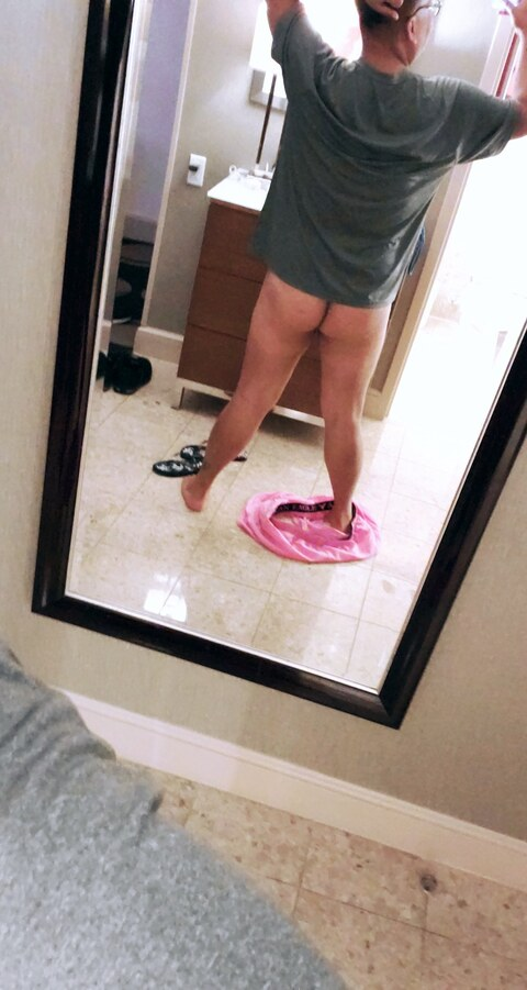 akhomo OnlyFans Leaked (10 Photos and 3 Videos) 

 picture 2