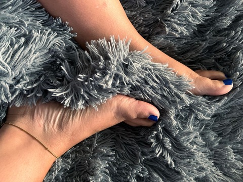 Get Free access to @alaniraine Leaked OnlyFans 

 picture 2