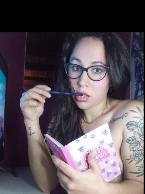 View aldyecheverria OnlyFans content for free 

 picture 2
