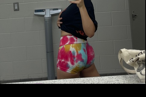 View pretty princess (alexaa_loveee) OnlyFans 10 Photos and 0 Videos gallery 

 picture 2