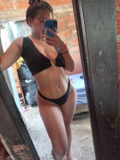View alexia23hot (Sofi 🥵👙💣🍑) OnlyFans 6 Photos and 2 Videos leaked 

 picture 2