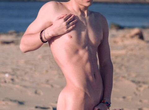 Download alexinhozinho OnlyFans content for free 

 picture 2