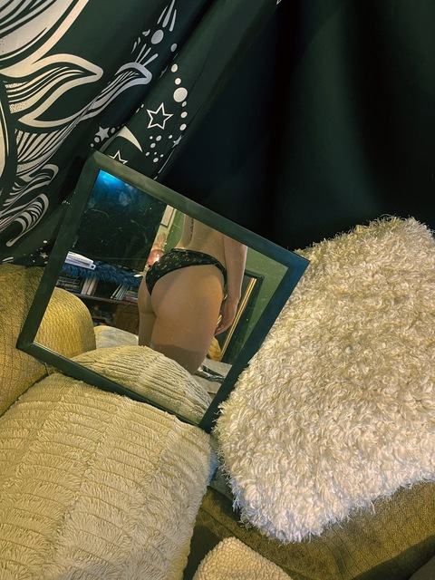 View alexis (alexisyoung00) OnlyFans 35 Photos and 1 Videos leaks 

 picture 2