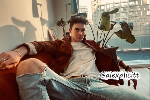 View alexplicitt (Alexplicitt) OnlyFans 56 Photos and 29 Videos for free 

 picture 2