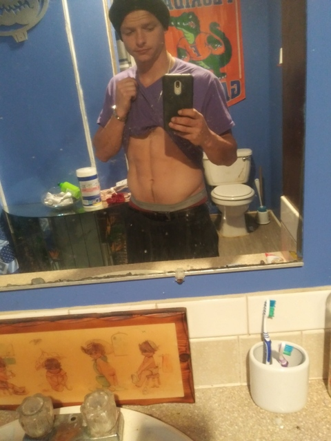 Onlyfans free alexthegreat0818 

 picture 2