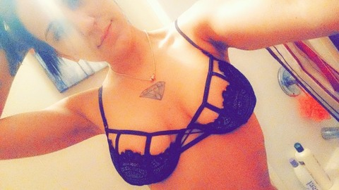 @alexxyya leaks Onlyfans videos for free 

 picture 2
