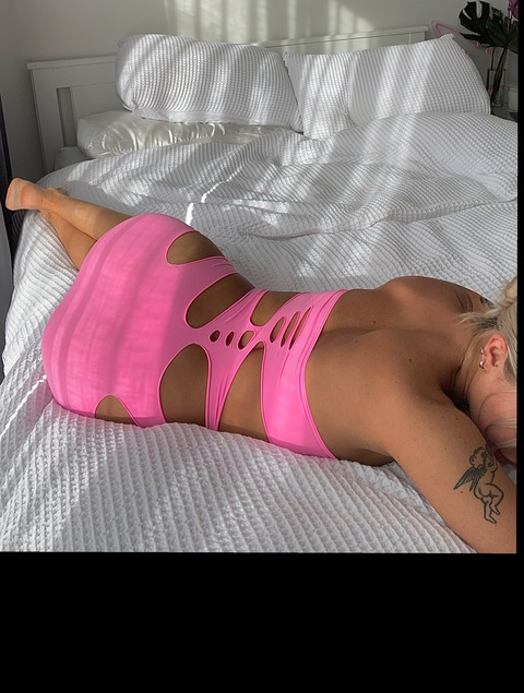 View aliceec OnlyFans content for free 

 picture 2