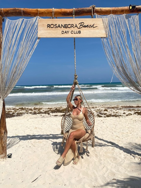 Download aliceisla OnlyFans content for free 

 picture 2