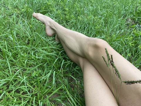 alina.moore OnlyFans Leaks 

 picture 2