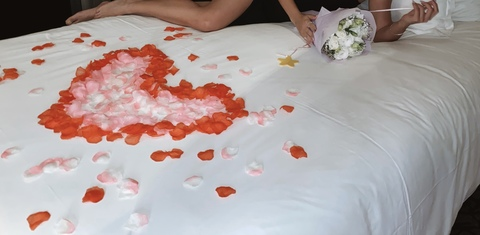 View Alina x Mark (alinaxmark) OnlyFans 14 Photos and 1 Videos leaked 

 picture 2