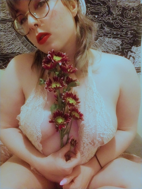 alittlethicc (Moxie Mayhem) OnlyFans Leaked Content 

 picture 2