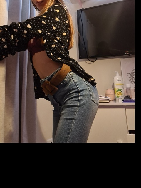 allhailcandy OnlyFans Leaks 

 picture 2