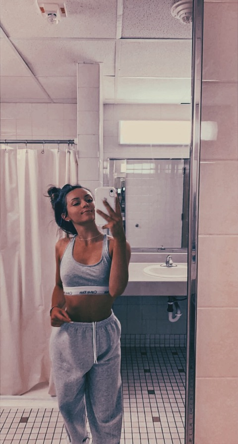 alli-rae OnlyFans Leak (0 Photos and 0 Videos) 

 picture 2