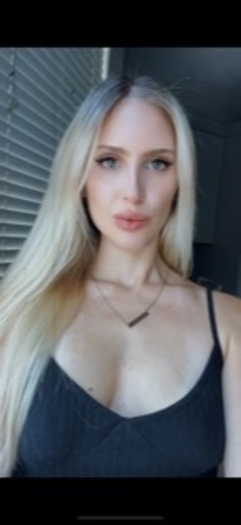 allie_kay OnlyFans Leaks (10 Photos and 0 Videos) 

 picture 2