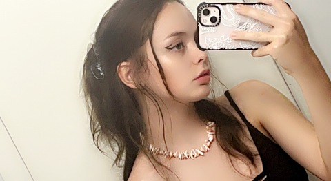 View allieberries OnlyFans videos and photos for free 

 picture 2