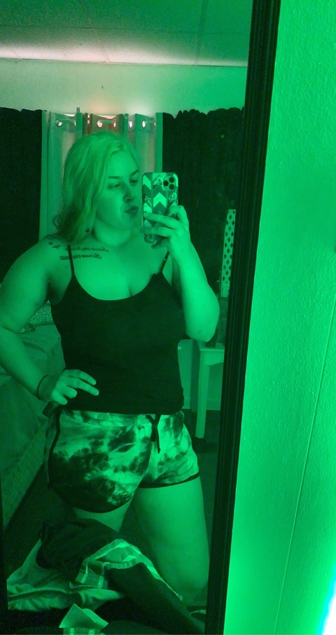 allyebarb OnlyFans Leaks (15 Photos and 21 Videos) 

 picture 2
