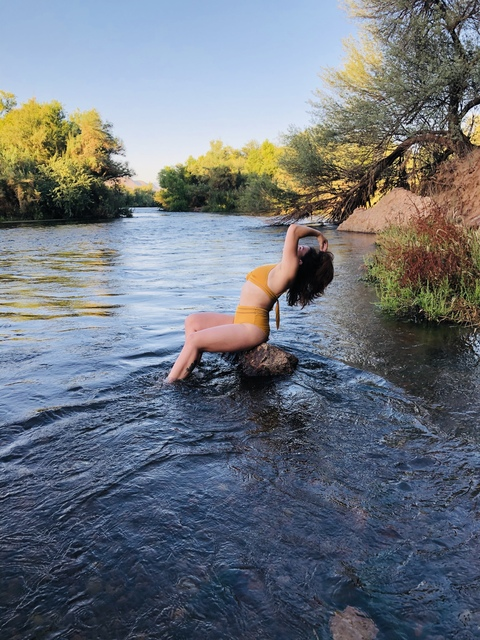 View Alora (alora.kisses) OnlyFans 29 Photos and 2 Videos leaked 

 picture 2
