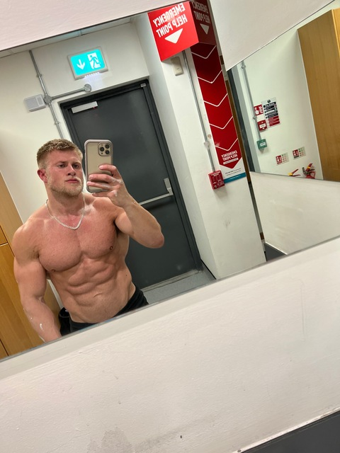 View alphadaddyb (Alpha daddy b) OnlyFans 27 Photos and 29 Videos leaks 

 picture 2
