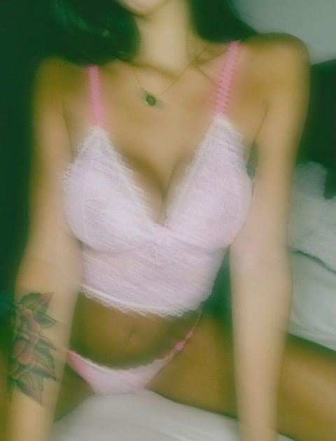 Onlyfans free content aluftsh 

 picture 2