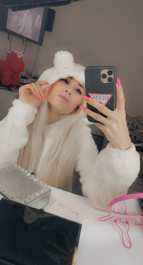 alvin122 OnlyFans Leaked (3 Photos and 0 Videos) 

 picture 2
