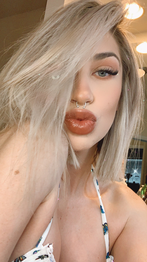 alyalylove OnlyFans Leaked 

 picture 2