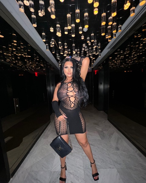 amandataylorsky (Amanda Taylor Sky💋) free OnlyFans content 

 picture 2