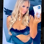 ambae_xoxo (Amber) free OnlyFans content 

 picture 1