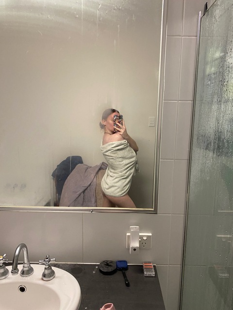 Download ambalouise.4 OnlyFans content for free 

 picture 2