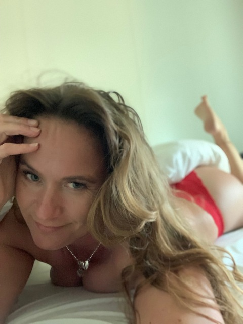 View Maarit Berg (ambarin) OnlyFans 5 Photos and 3 Videos leaks 

 picture 2