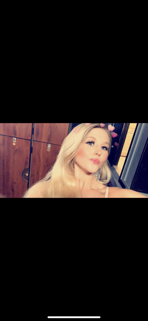 @amber.1997 leak Onlyfans photos for free 

 picture 2