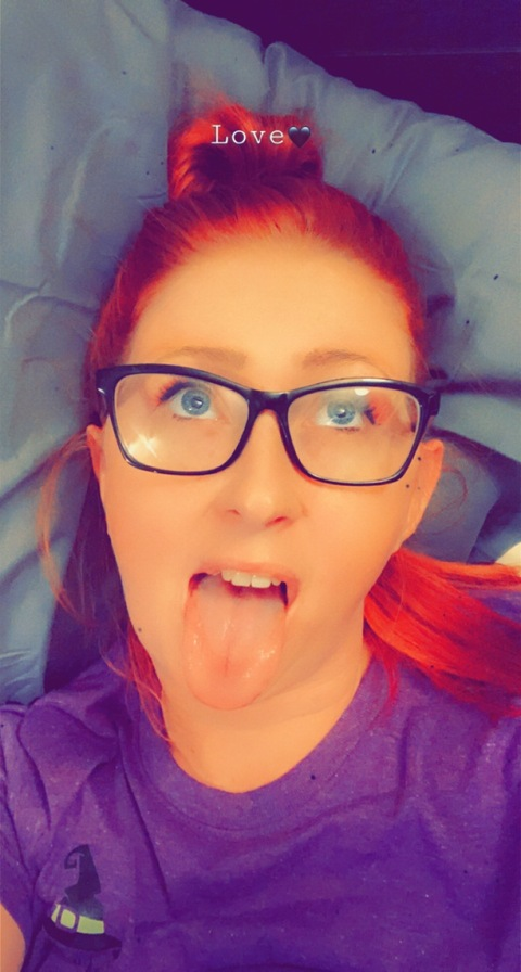 amyb123 (Amy) OnlyFans Leaked Videos and Pictures 

 picture 2