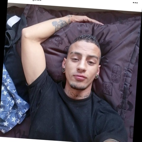 View andresbusseth OnlyFans content for free 

 picture 2