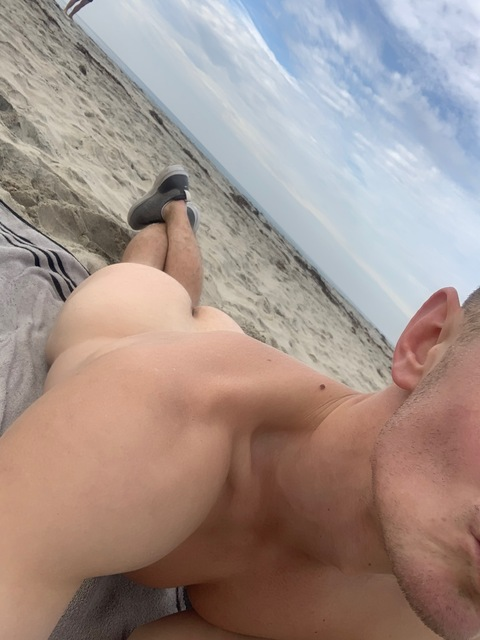 View andrewrobertxx OnlyFans content for free 

 picture 2
