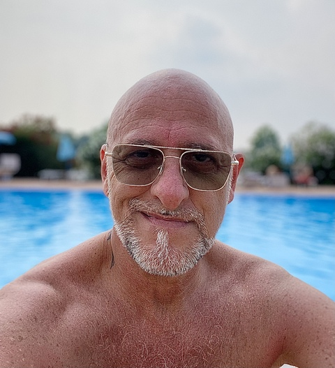 View andyxxl_it OnlyFans content for free 

 picture 2