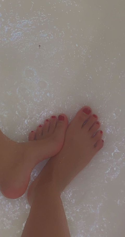 angel.kiss OnlyFans Leak (6 Photos and 12 Videos) 

 picture 2