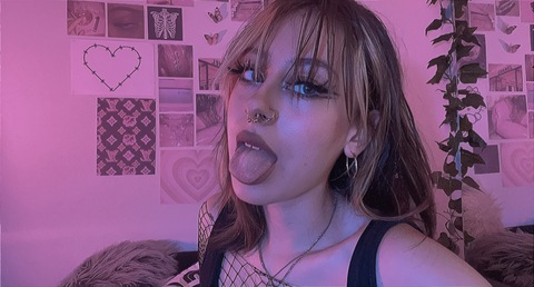 Download angelbbxox OnlyFans content for free 

 picture 2