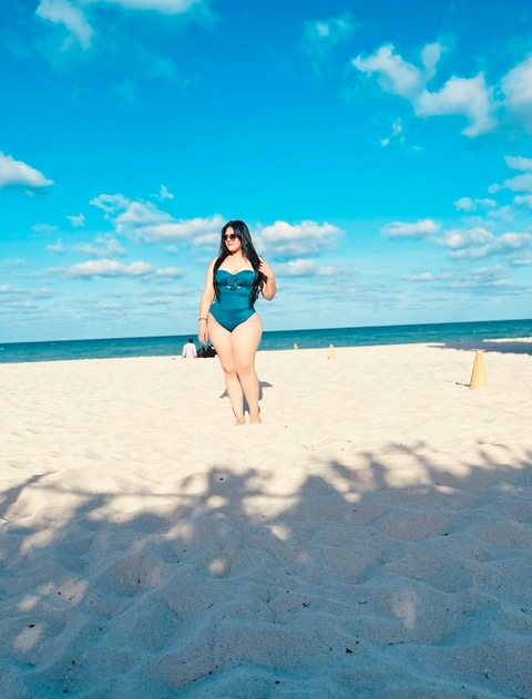 View Anick (anickmd123) OnlyFans 12 Photos and 5 Videos for free 

 picture 2